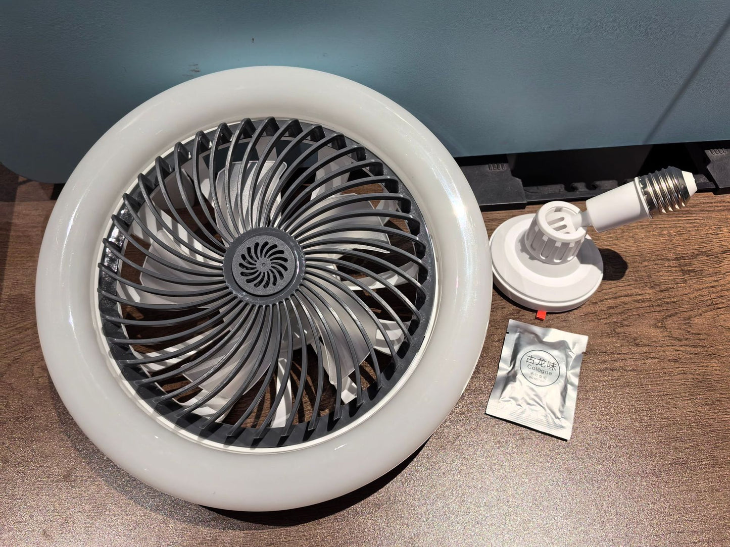 🌀 Ventilador de Techo LED con Mando a Distancia E27 | Silencioso y Eficiente