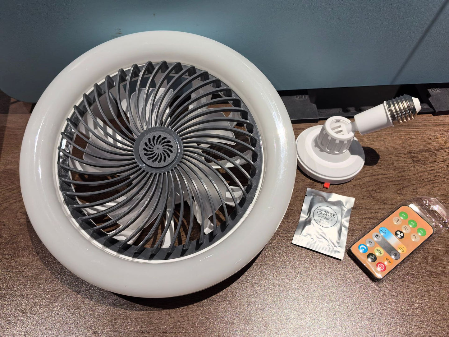 🌀 Ventilador de Techo LED con Mando a Distancia E27 | Silencioso y Eficiente