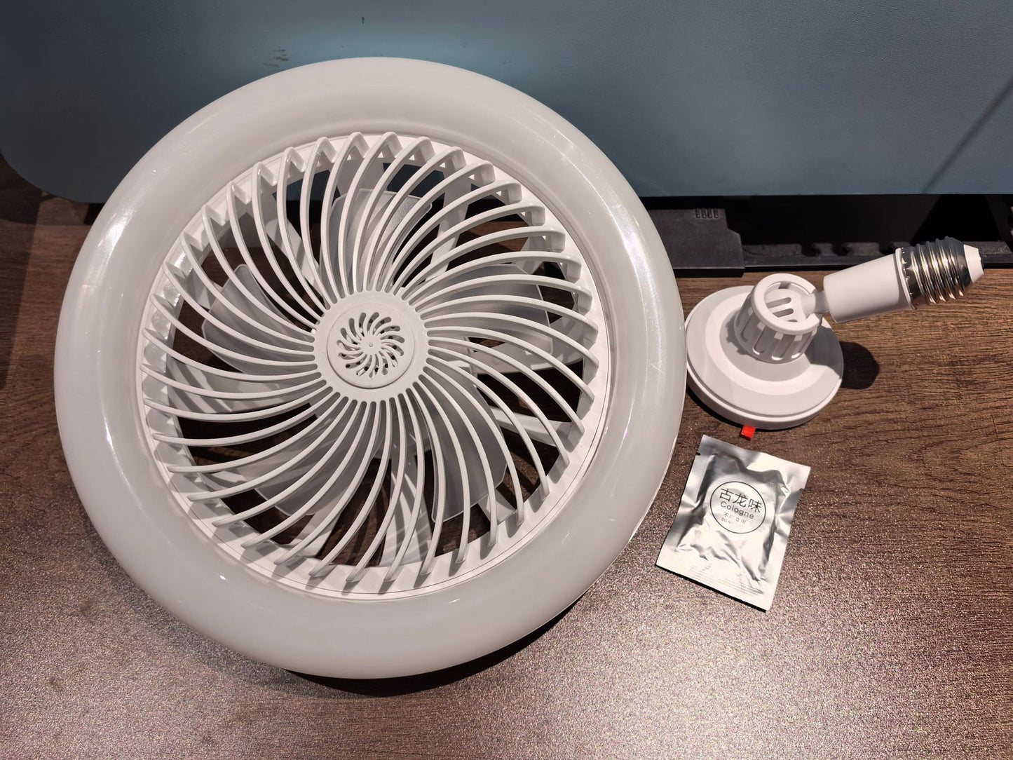 🌀 Ventilador de Techo LED con Mando a Distancia E27 | Silencioso y Eficiente